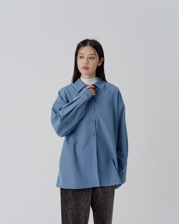 後開衩設計寬版襯衫-藍