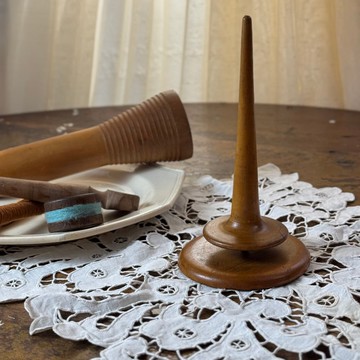 *50955-迷人法國十九世紀末木製繞線架