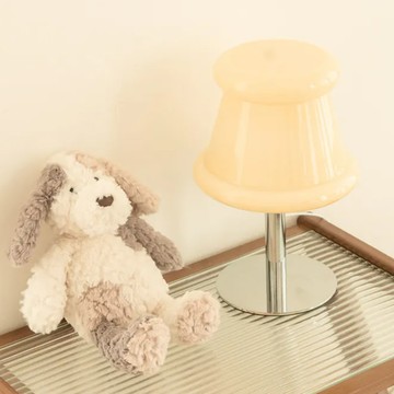 沐慕家居 造型圖釘燈  鐵藝電鍍+手工玻璃燈罩  底15 x 高30 cm  奶黃色