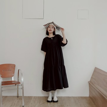 QUEENSHOP_ S 女裝 短袖 格紋紋理後綁帶澎袖長洋裝 兩色售 現+預 【01086988】