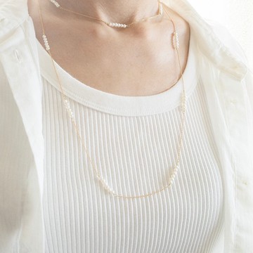 靈活的長珍珠項鍊