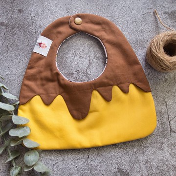 手工圍兜 布丁口水巾 客製化 名字刺繡 禮物 滿月 彌月禮 安撫巾