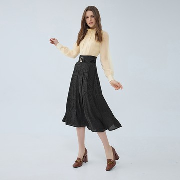 ILEY伊蕾 珍珠立領雪紡豹紋緹織長洋裝(杏色；M-XL)1233547003