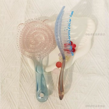 ✨臺灣出貨✨新款果凍漸變梳子鏤空長髮女士可愛造型乾溼兩用學生按摩蓬鬆便攜