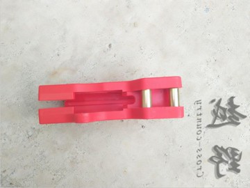 越野摩托車改裝件獵鷹導鏈器貴尊Q5通用鏈拖護鏈器殲5鏈條滑塊