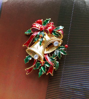 Vintage Jewelry 西洋古董飾品 立體 歡樂 彩帶 聖誕鈴鐺 別針