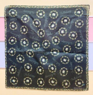 【震撼精品百貨】Hello Kitty 凱蒂貓 日本三麗鷗 KITTY大方巾/手帕/絲巾-深綠#13123 震撼日式精品百貨