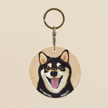 EMJOUR 雙面刺繡吊飾 - 黑柴 | 仿真刺繡