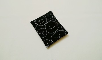 面紙包 衛生棉包 護照套 雜物包 貼身物品收納包 笑臉