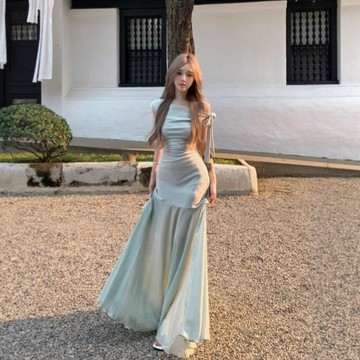 法式洋裝 綠色露肩網紗連衣裙 裙子 女裝 春秋 氣質 絕美 收腰包臀長裙 中長裙 度假 海島 禮服 婚禮 伴娘