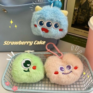 可愛吊飾🎀 搞怪大眼怪獸毛絨公仔可愛小掛件情侶書包車鑰匙扣吊飾裝飾掛墜 包包吊飾 怪獸吊飾 搞怪吊飾 毛絨吊飾