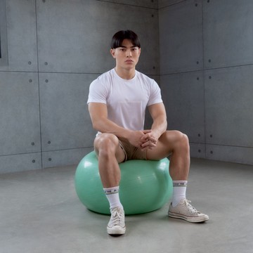 【Tumaz Apparel】托瑪斯經典素色男短袖上衣(白)｜吸濕排汗 運動上衣 健身