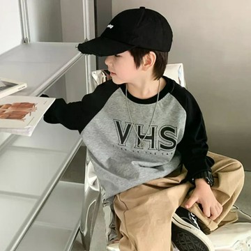 男童撞色长袖t恤春秋款儿童秋季中大童男孩插肩袖字母T恤宽松上衣 男童長袖 打底休閒上衣 長袖t恤男童 韓版秋裝