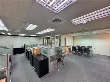 捷運松江南京玻璃帷幕辦公｜台北市中山區長安東路二段