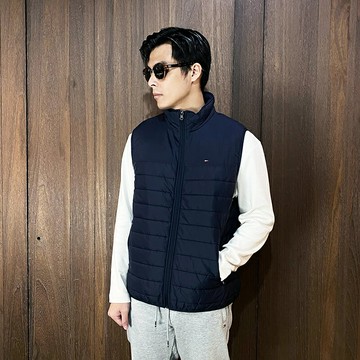 美國百分百【全新真品】Tommy Hilfiger 羽絨背心 立領 男款 TH 背心外套 logo 黑色/深藍 CG78