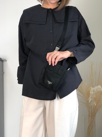 【 日本直送 名牌中古包 】PRADA 普拉達 側背包 黑色 品牌釦 尼龍 迷你包 vintage 古董 efbuwg