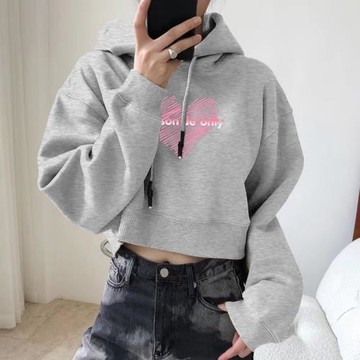 one more森女系可愛秋季新品愛心印花時尚落肩舒適連帽女式衛衣潮