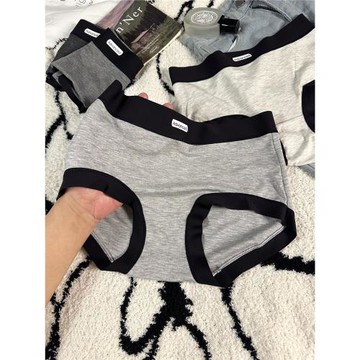 灰色系運動風無痕女士內褲收腹透氣薄款包臀加大碼三角褲2025新款