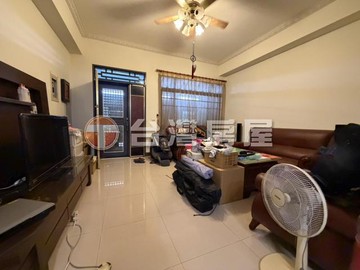 中港學區大面寬5房獨立車庫美別墅｜台中市梧棲區文昌路