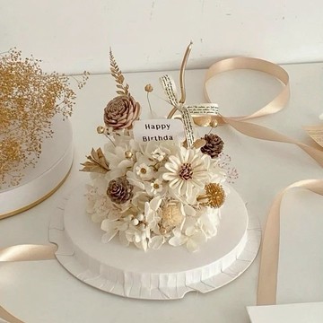 生日首選【Flora Flower】永生繡球花蛋糕 - 柏金 (僅觀賞,不可食用) 生日 禮物 永生花 乾燥花 開幕