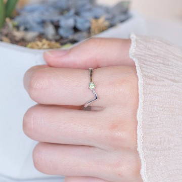 橄欖石925純銀勝利V形戒指 可調式戒指