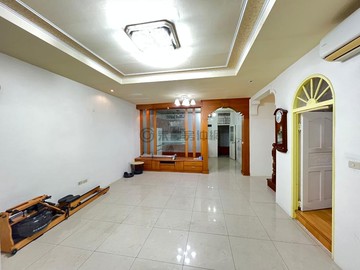 專任~龍山社區大地坪透天｜大面寬屋況佳｜光武學區｜新竹市東區愛民街