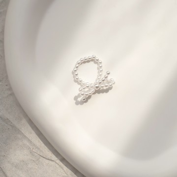 QUEENSHOP_ S 正韓 簡約珍珠蝴蝶結串珠戒指 現+預 【07060256】