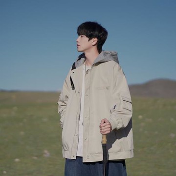 工裝夾克外套男春秋新款山系戶外運動登山服沖鋒衣男士連帽上衣潮