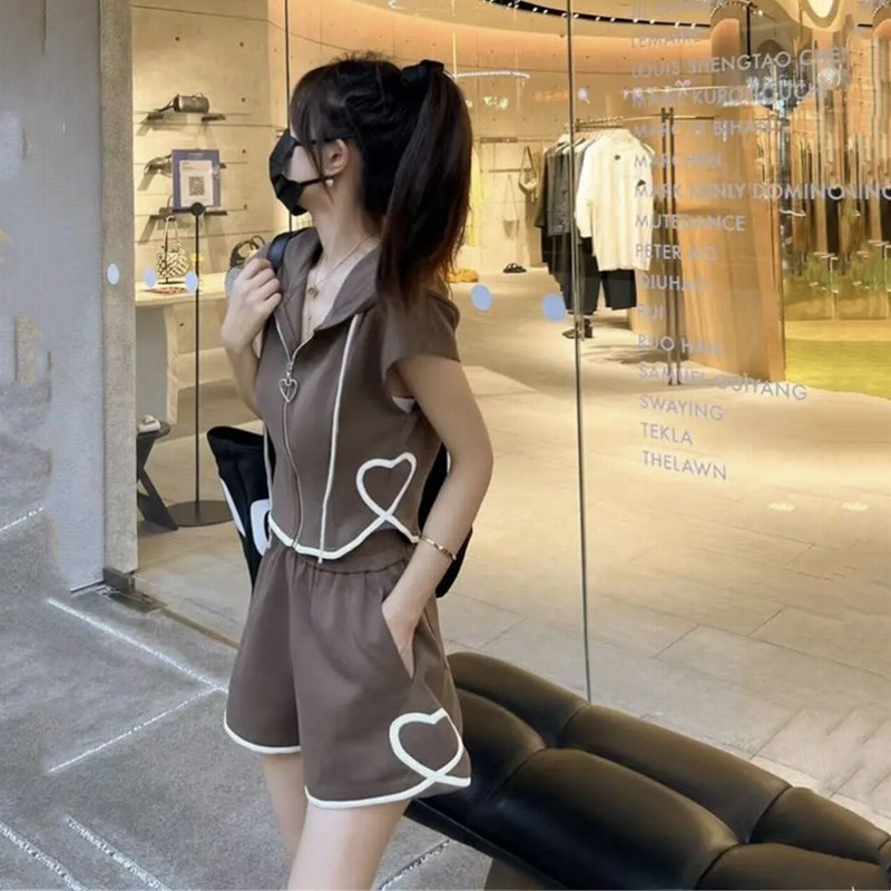 オシャレスポーツスーツ かわいいフード付きトップ レディースハーフパンツ2点セット ショートトップス カジュアルハーフパンツ 新しい夏 レディーススーツ 通販 Lineポイント最大5 0 Get Lineショッピング