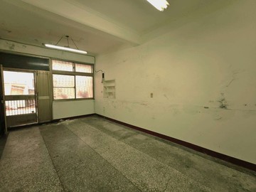 ✨苓雅商圈✨忠孝夜市需整修2樓透天｜高雄市苓雅區忠孝二路