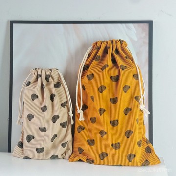🔥可開發票#可愛燈芯絨帆佈抽繩束口袋充電寶雨傘水盃捲髮棒大容量收納佈袋#免運