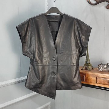 歐貨秋季新款真皮皮衣女進口綿羊皮無袖馬甲不規則收腰顯瘦馬夾潮