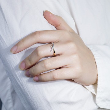 【X】18K金雙色不對稱鑽石戒指 - R149