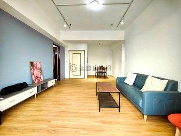 捷運鳳山國中站景觀三房車位｜高雄市鳳山區杭州西街