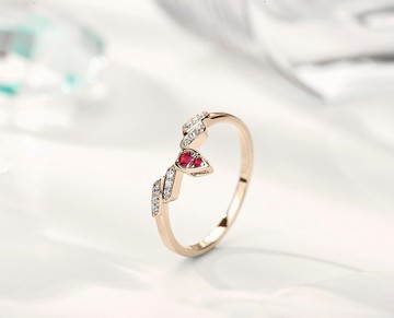 紅寶石14k黃金鑽石梨形訂婚戒指 水滴形求婚結婚鑽戒 翅膀聖甲蟲