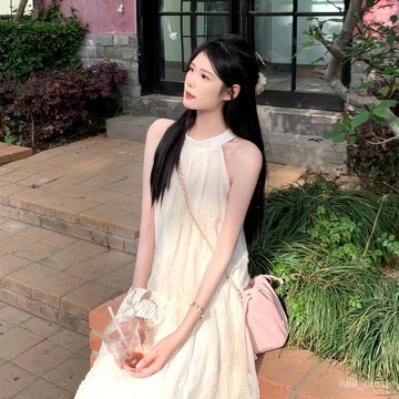 P3-[限時特賣] 洋裝 連身裙 裙子 弔帶裙 杏色掛脖連衣裙女夏季2024新款小個子初戀清純奶甜裙子度假風長裙