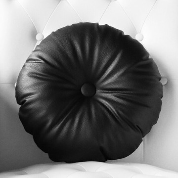 VJPU皮圓形沙發抱枕床頭靠墊靠枕辦公室汽車靠背黑色棕色米色包郵