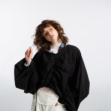 10 MOOn 浪漫多摺連袖黑色上衣