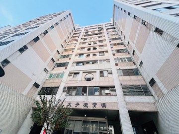 無敵視野百萬裝修太子凌霄樓超大四房休旅車位｜台中市太平區宜佳街