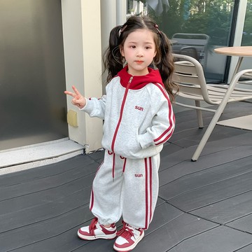 【中小女童】字母撞色條紋休閒套裝