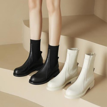 新款圓頭平底短靴子女秋冬季套筒針織襪靴真皮圓頭中跟彈力馬丁靴