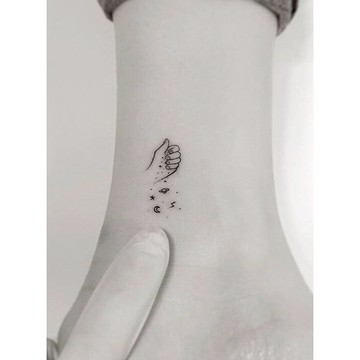 「灑一把星空」紋身貼紙 微刺青 輕紋身  經典 超美 小紅書 抖音同款 可愛 IG 紋身貼 宇宙 小心機 超美 性感