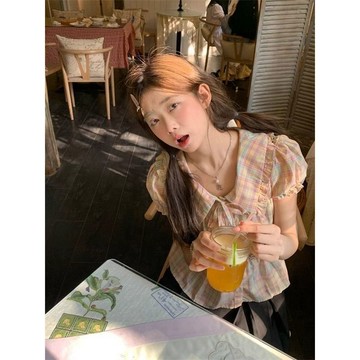 【砂糖夢境】甜美設計感寬鬆格紋娃娃領襯衫女裝2026早春復古小衆顯瘦短袖上衣