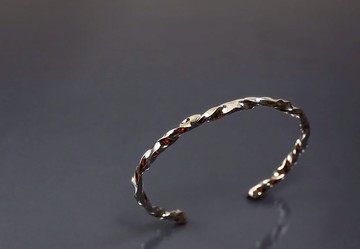 線條系列-正反扭轉開口925銀手環