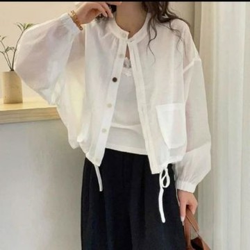 【LANNI 藍尼】★輕薄短版透氣防曬外套(女裝/女外套/薄外套/舒適/日系穿搭/通勤)