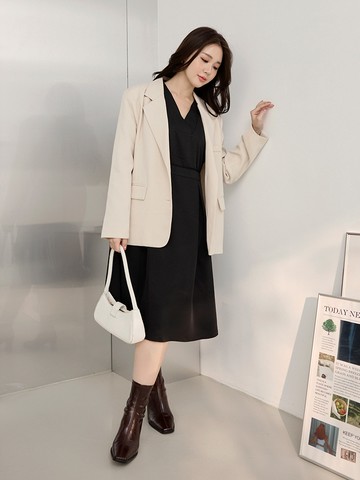 雲朵自訂款-V領蕾絲花邊收腰長洋裝