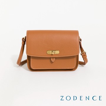 ZODENCE RENEE進口真皮水滴釦方型斜背包-暖駝