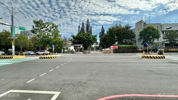 全新電梯雙車別墅7套房 5層樓 自住置產首選｜台中市南區崇倫北街