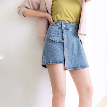 OB嚴選-高含棉高腰不對稱排釦A字牛仔褲裙《CA2578-》