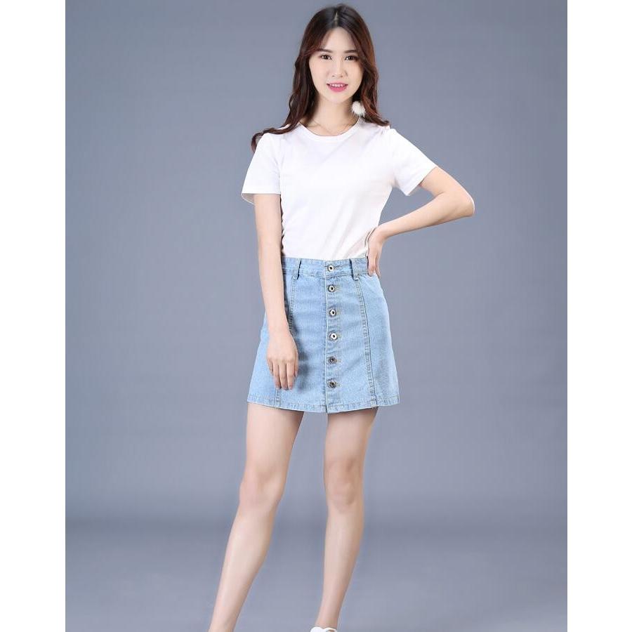 [フォクシー] 美品　ネイビー　フロントボタン　ミニ丈　タイトスカート ロングシーズン活躍できる優秀アイテム フロントボタン